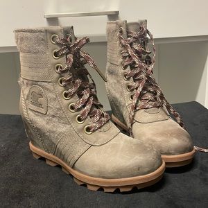 Sorel wedge boots